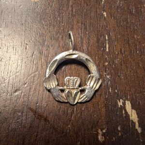 Sterling Silver Claddagh Pendant